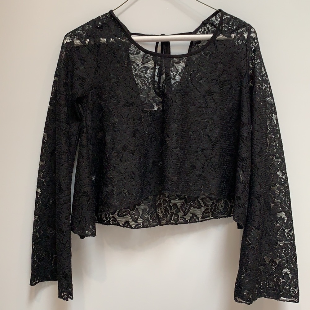 Tobi black laced crop top - Picture 2 of 5
